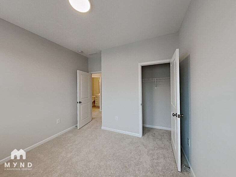 Building Photo - 1236 Commack Dr