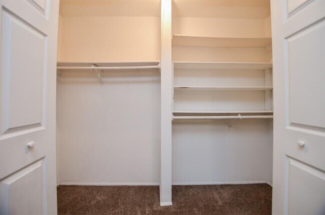 Building Photo - 17323 Glenpatti Dr