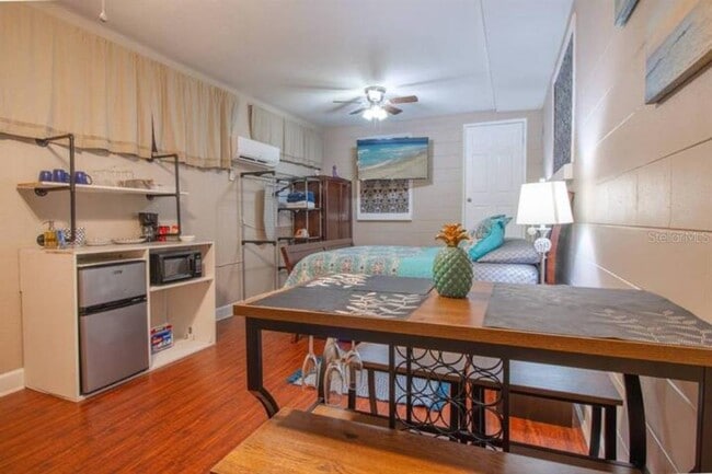 Building Photo - 1245 CATALPA Ln