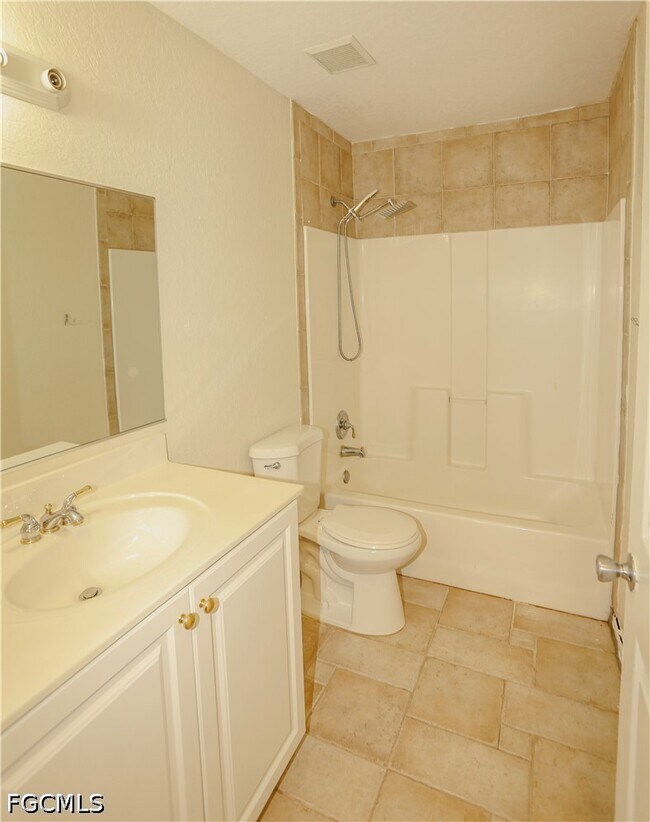 Building Photo - 3417 28th St SW