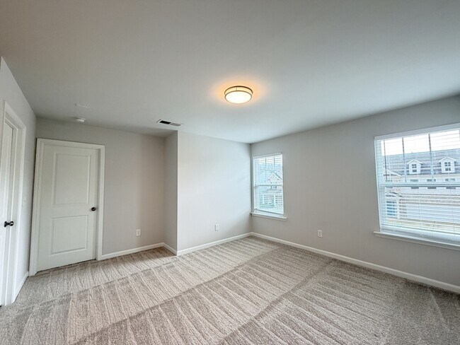 Building Photo - 5879 Wheeler Ridge Rd