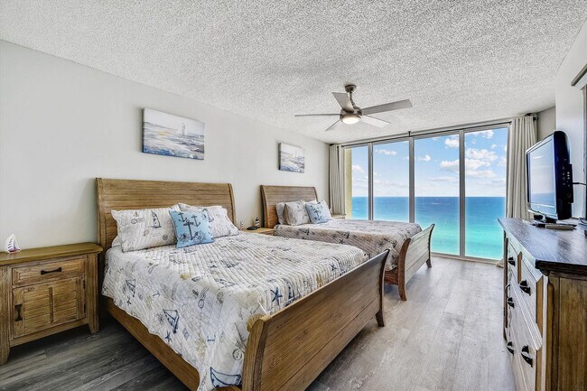 Building Photo - 10515 Front Beach Rd