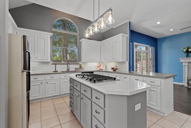 Building Photo - 14231 Championship Ln
