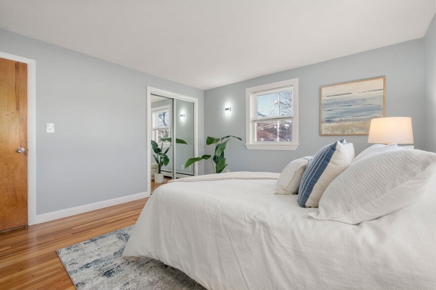 Building Photo - 32 Whitman Rd