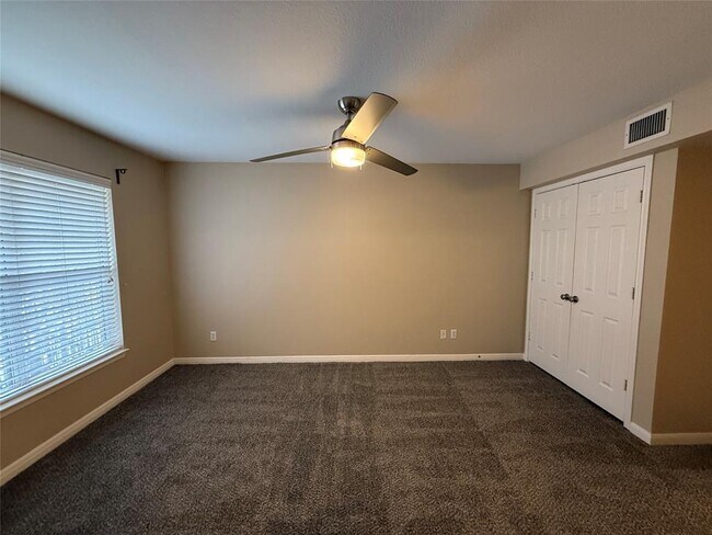 Building Photo - 7685 Northcross Dr