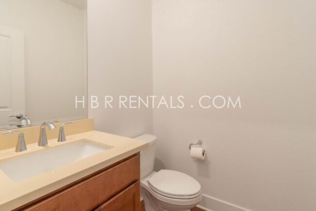 Building Photo - Spacious 4-Bedroom Haven with 4 Full Baths in Lathrop – 3,200 Sq. Ft. of Comfort and Style!