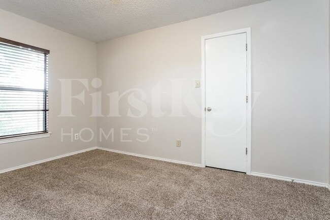 Building Photo - 2320 Sundrop Ct