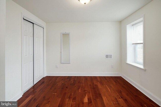 Building Photo - 1510 Brown St