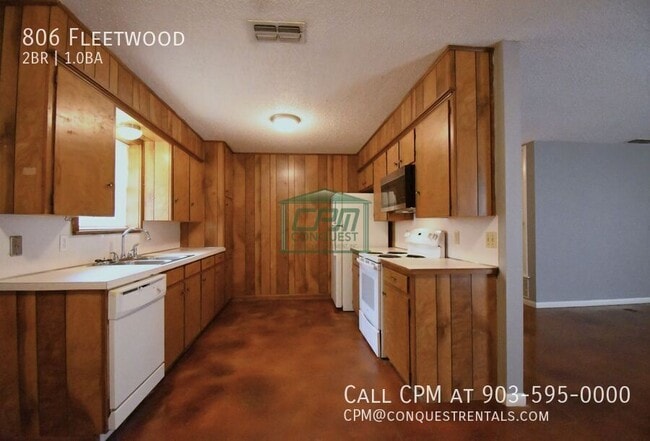 Building Photo - 806 Fleetwood-