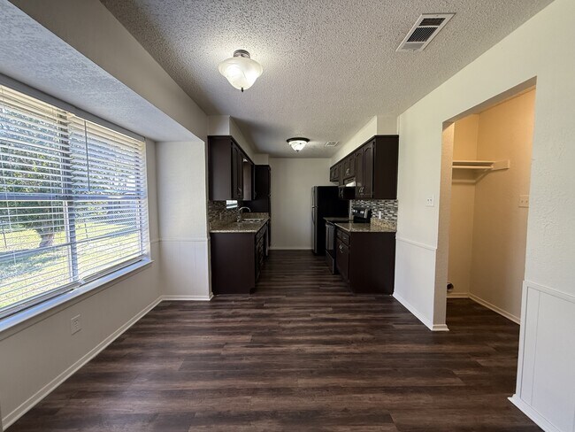 Building Photo - 1017 Johnson St