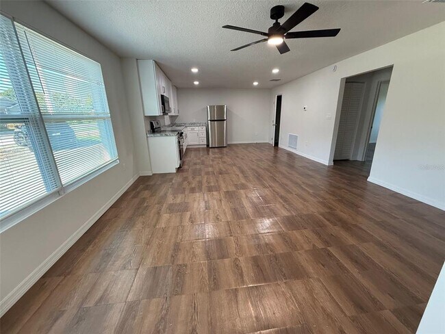 Primary Photo - 1207 30th Ave E