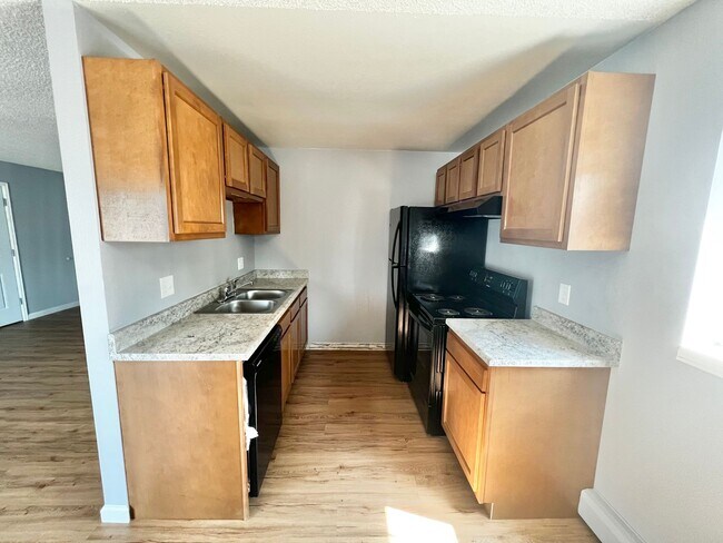 Building Photo - Myers Court