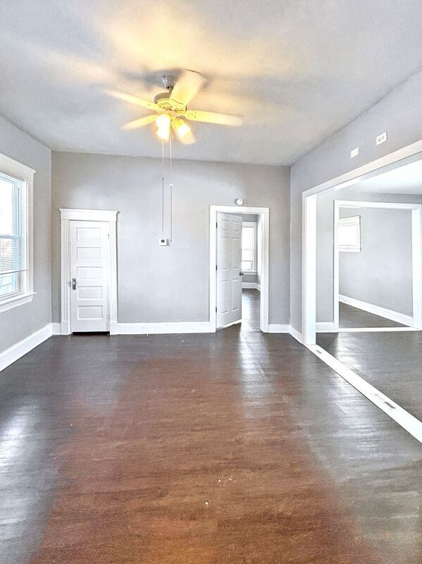 Building Photo - 1986 W 54th St