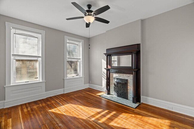 Building Photo - Extremely Spacious and Bright 2-Bedroom Apartment on Cherokee Street