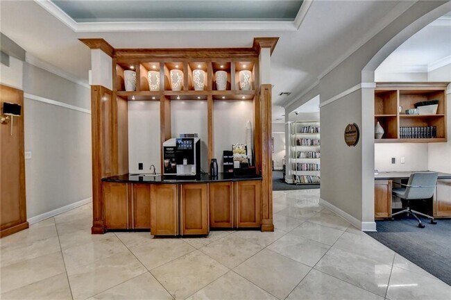 Building Photo - 3445 Stratford Rd NE