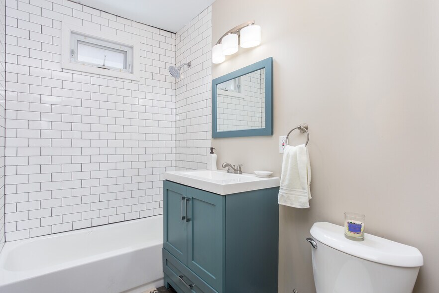 Building Photo - 34 Court Park