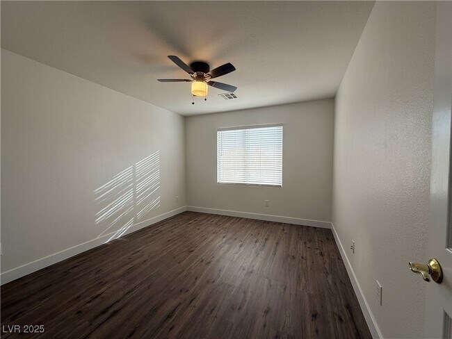 Building Photo - 3701 Ocean Waters St