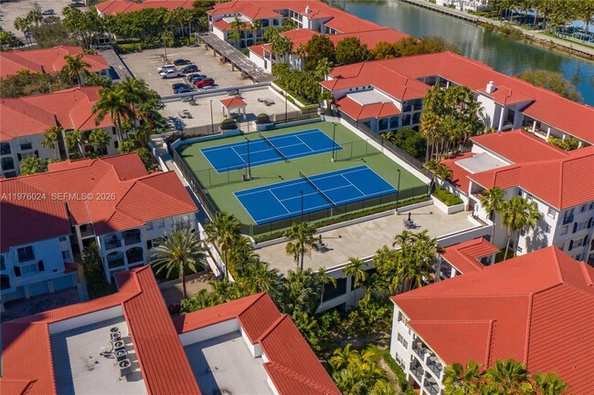 Building Photo - 3255 NE 184th St