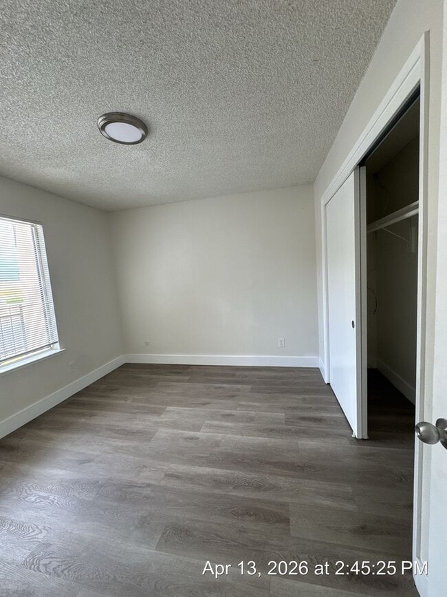 Building Photo - MOVE IN READY! 2 WEEKS OFF!! NO APP FEE! UPSTAIRS UNIT WITH BALCONY!