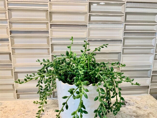 Building Photo - 4012 Manifest Ln