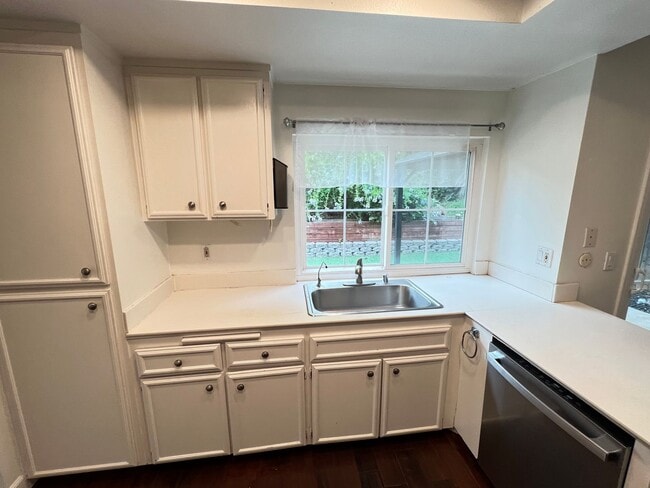 Building Photo - Lovely 4 Bed 3 Bath Brea Home With SOLAR