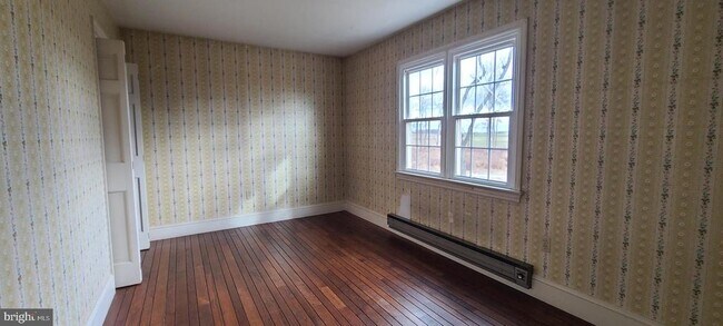 Building Photo - 538 Park Ave