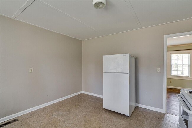 Building Photo - 5219 Cheryl Ln