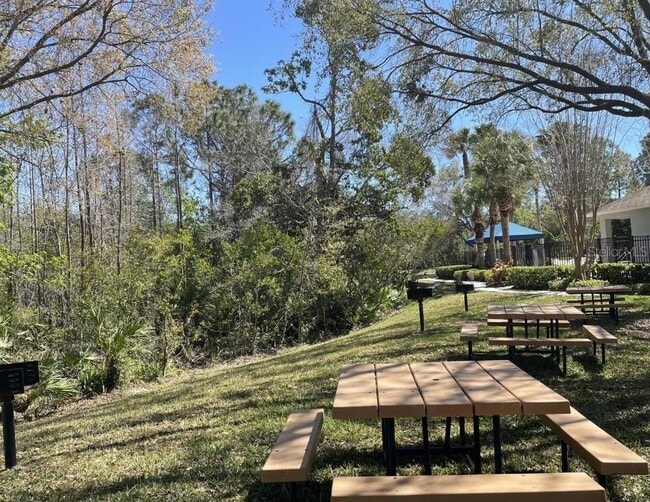 Building Photo - 10017 Bucklin St