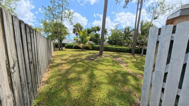 Building Photo - 13484 Jonquil Ct