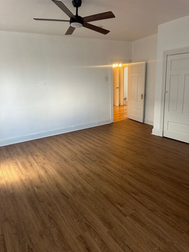 Building Photo - 140 S Fairmount St