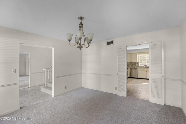 Building Photo - 1922 Holly Oaks Ravine Dr