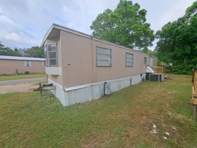 Building Photo - 1BR/1BA updated mobile home close to I10 a...