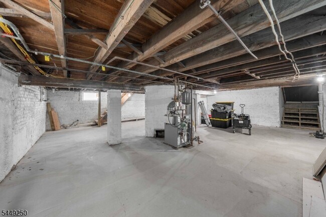 Building Photo - 49 Caldwell Pl