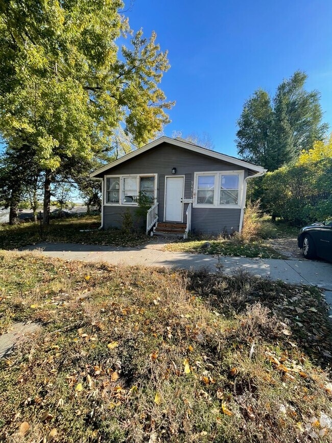 Building Photo - Private 2 bedroom with oversized yard comi...