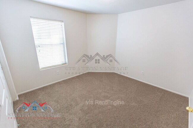 Building Photo - 4149 E Azurite Rd