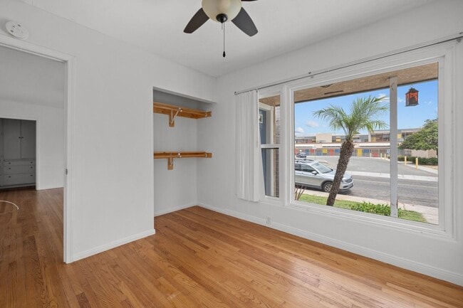 Building Photo - Dual private outdoor spaces!