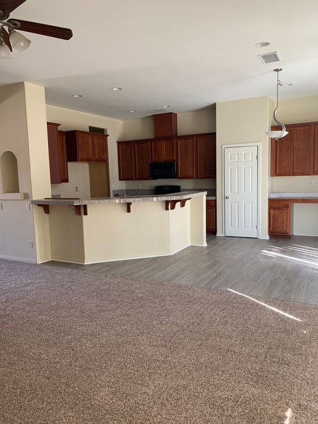 Building Photo - AVAILABLE NOW $200 off First Month Rent