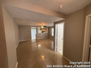 Building Photo - 1518 Range Field