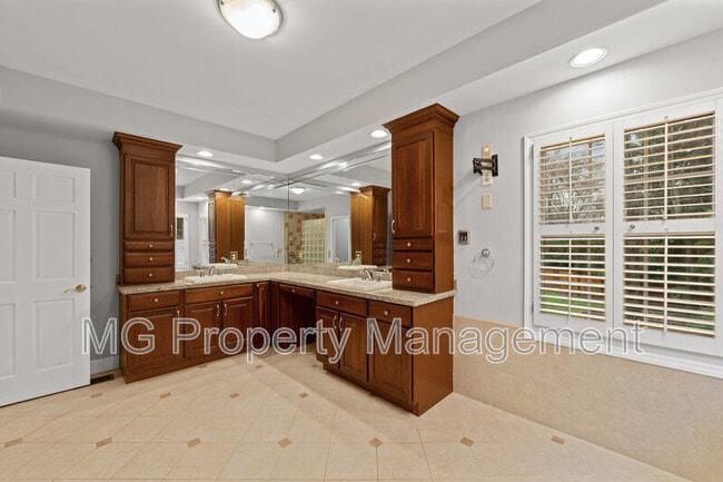 Building Photo - 4023 Arbor Way