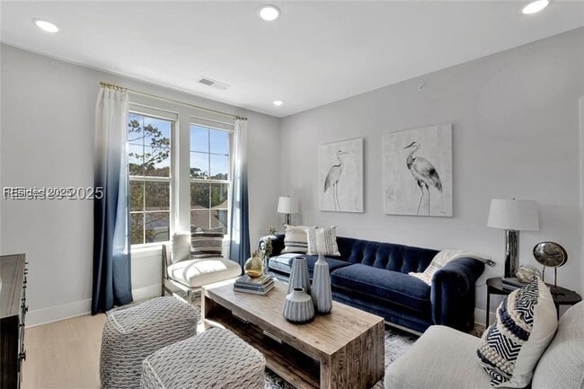 Building Photo - 55 Gardner Dr