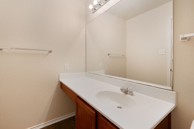 Building Photo - Highland Farms~Single Story 3 Bedroom with Study on Corner Lot