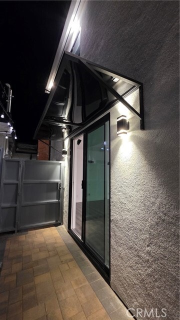 Building Photo - 18224 Chatsworth St