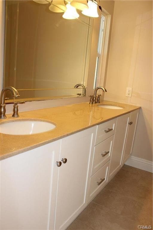 Primary Photo - 2 Leatherwood Way