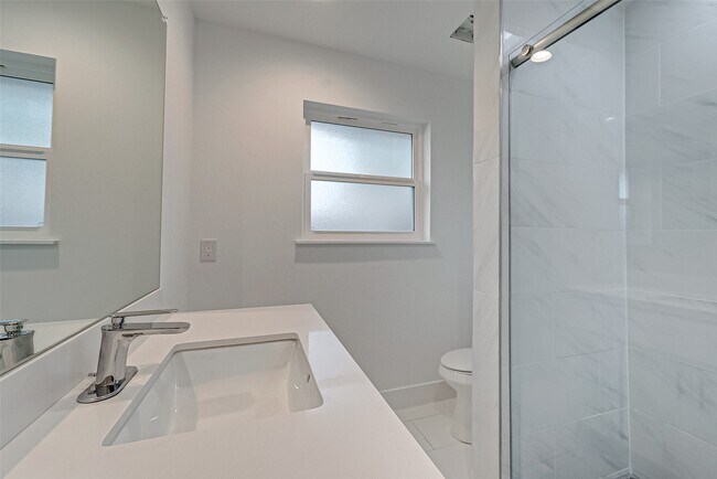 Building Photo - 5007 Cheena Dr