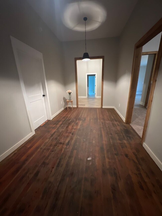 Building Photo - 400 Ave A