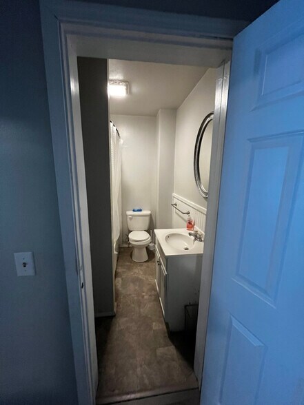 Building Photo - 1901 Lombard Ave