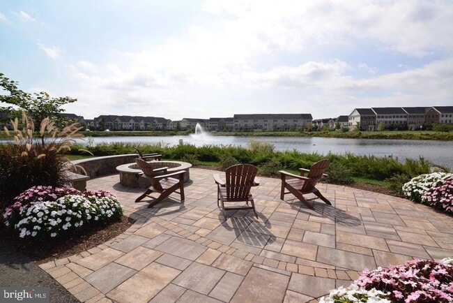 Building Photo - 42463 Pine Forest Dr
