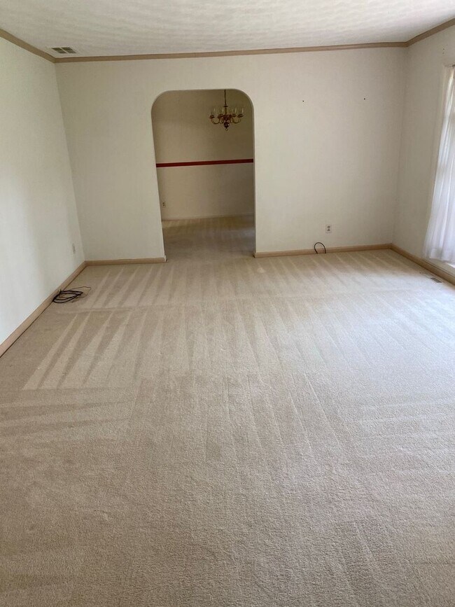 Building Photo - Welcome to your home in Chesopeian Colony,...