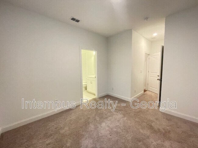 Building Photo - 5234 Riden Ct
