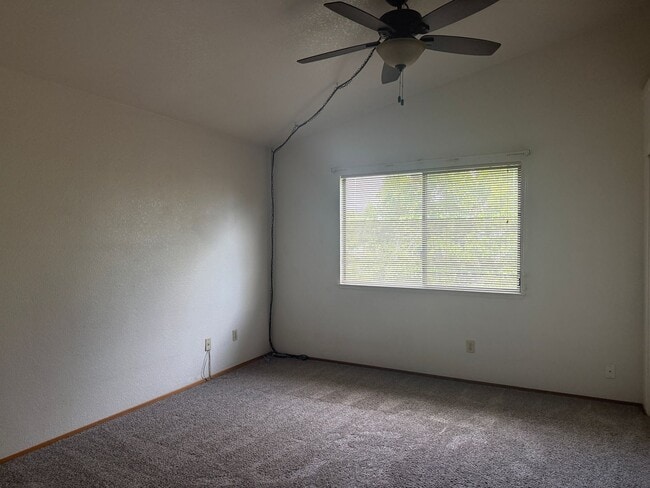 Building Photo - 832 Morissette Way